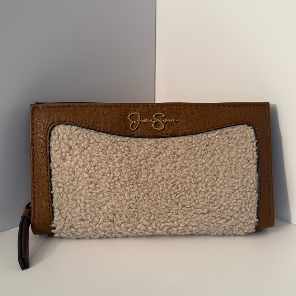 Jessica Simpson Vienna Trifold wristlet/wallet Sherpa and leather